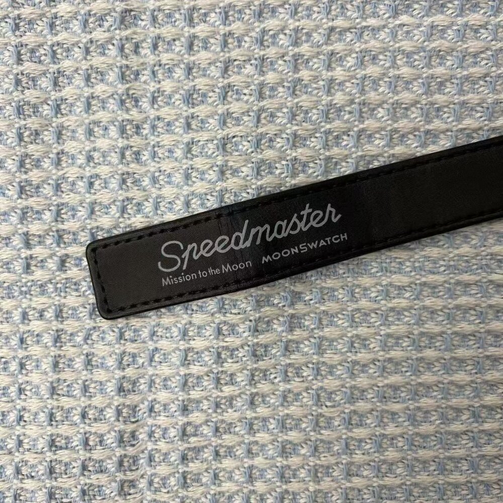 🔥Swatch x Omega Snoopy Moonphase Chronograph | Black Bioceramic - Picture 3 of 7